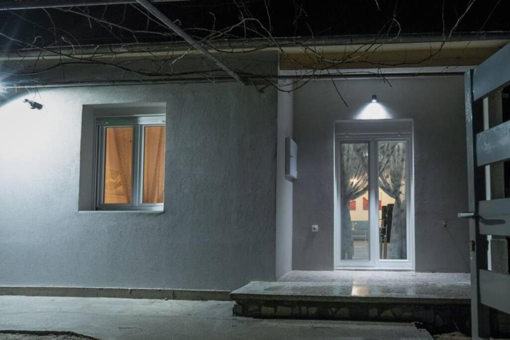 Το Άλλο Σπίτι... Villa Aridaía Dış mekan fotoğraf